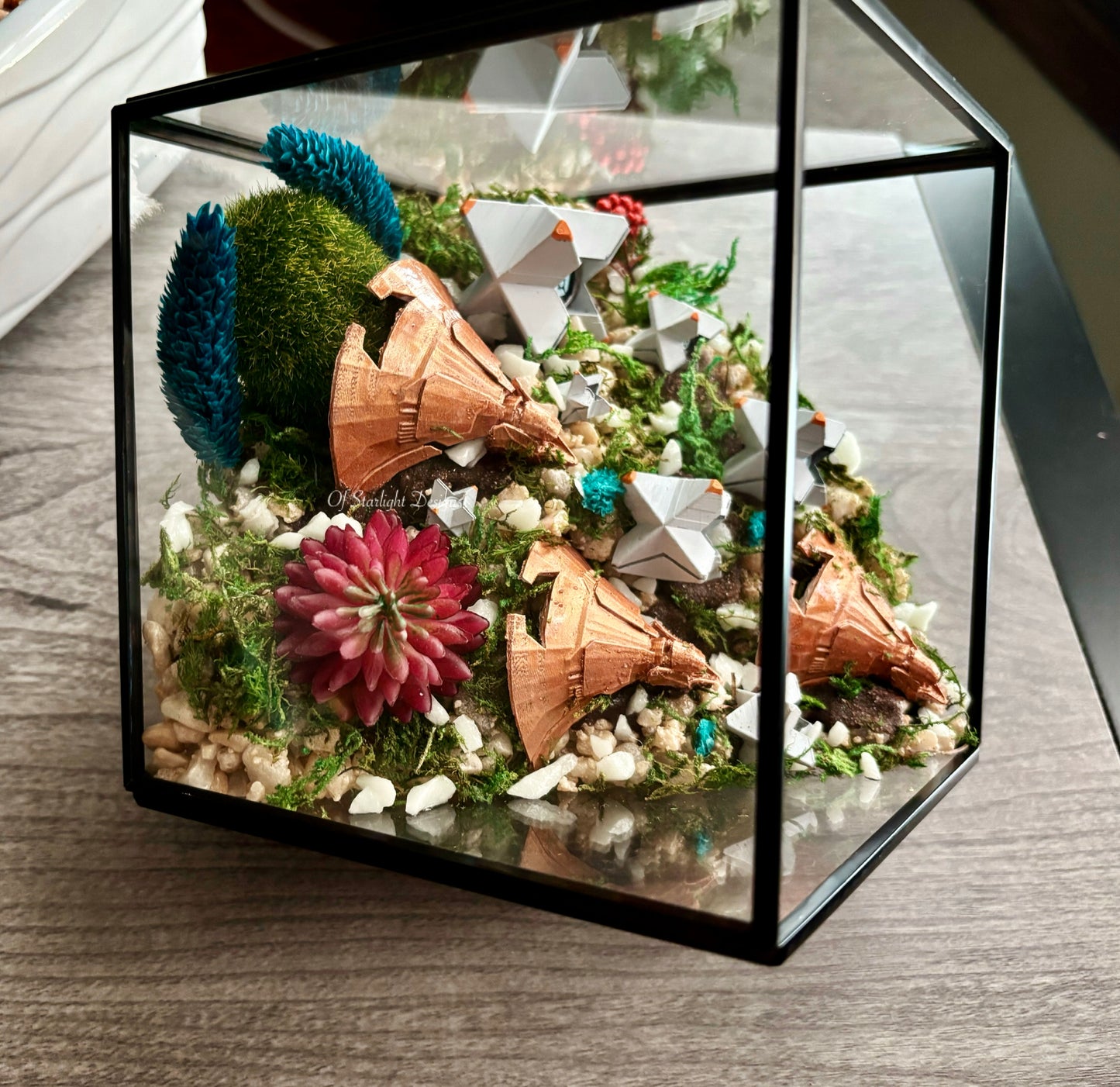 Black Garden Little Light Terrarium