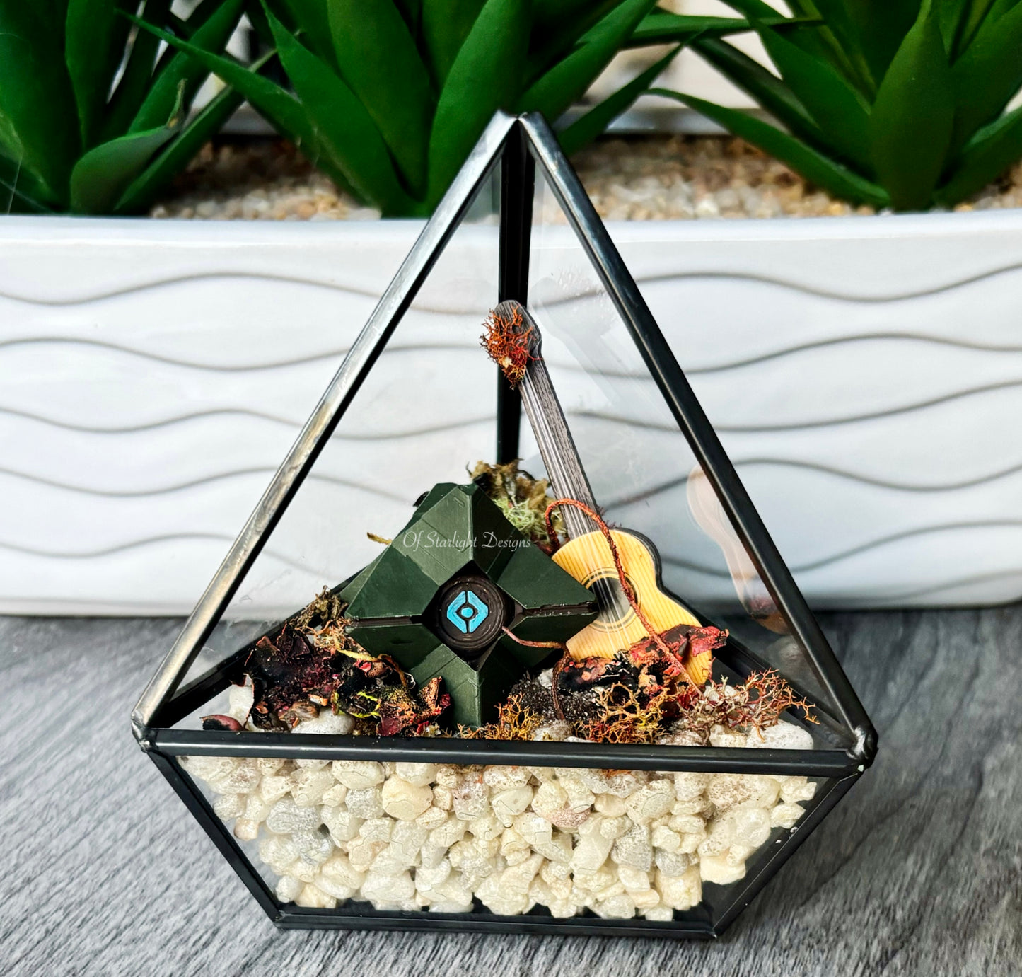 TLOU Little Light Terrarium