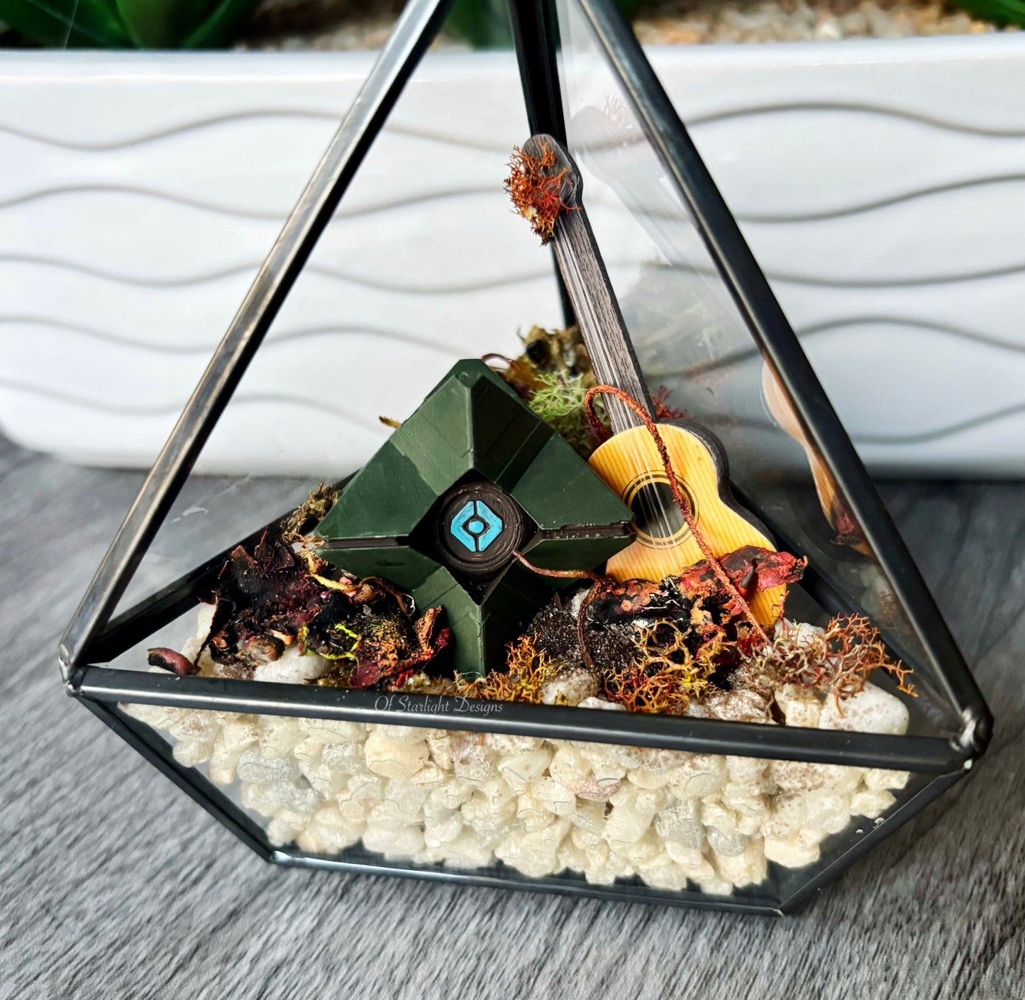 TLOU Little Light Terrarium