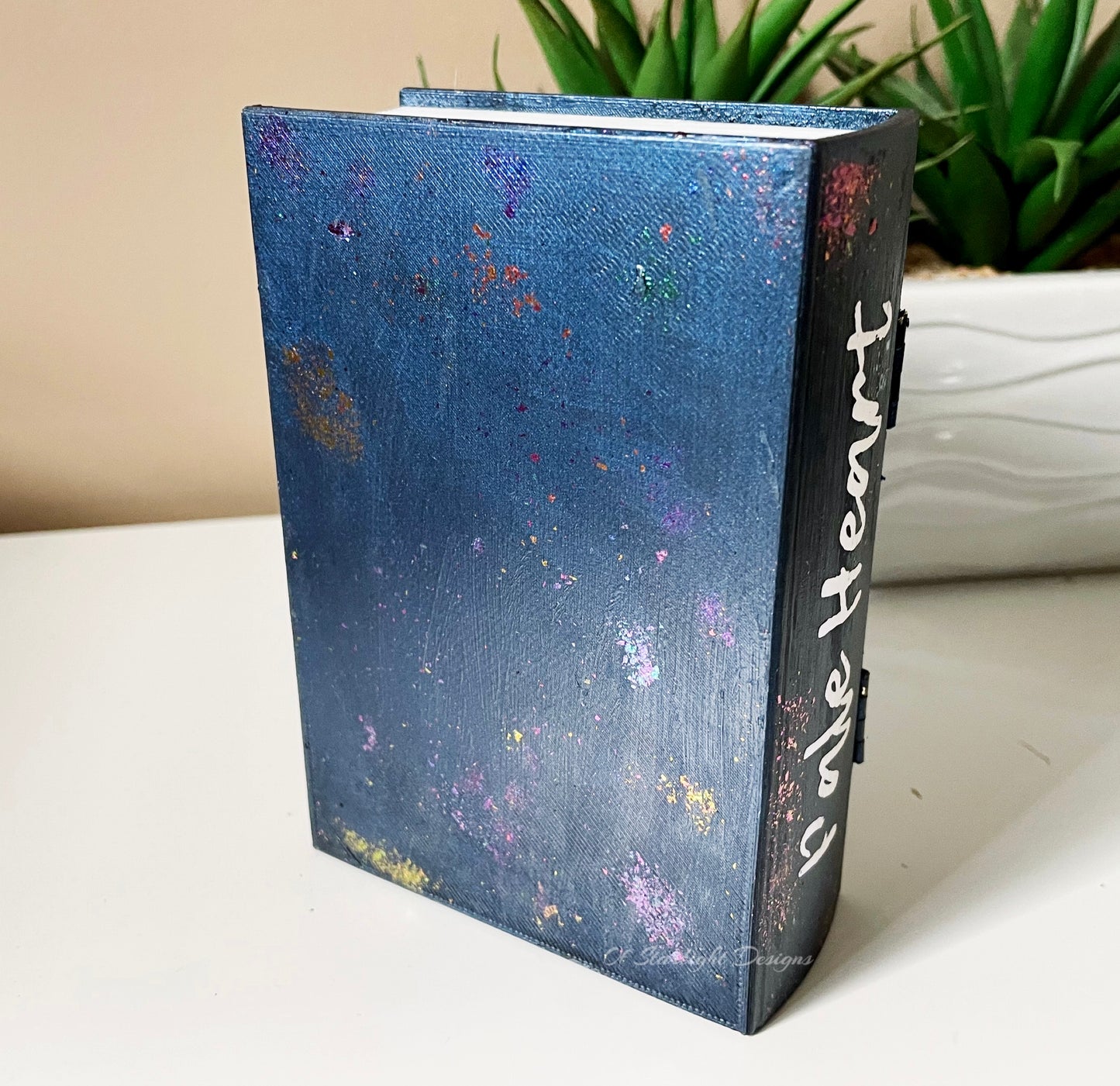Lore Book - Pale Heart