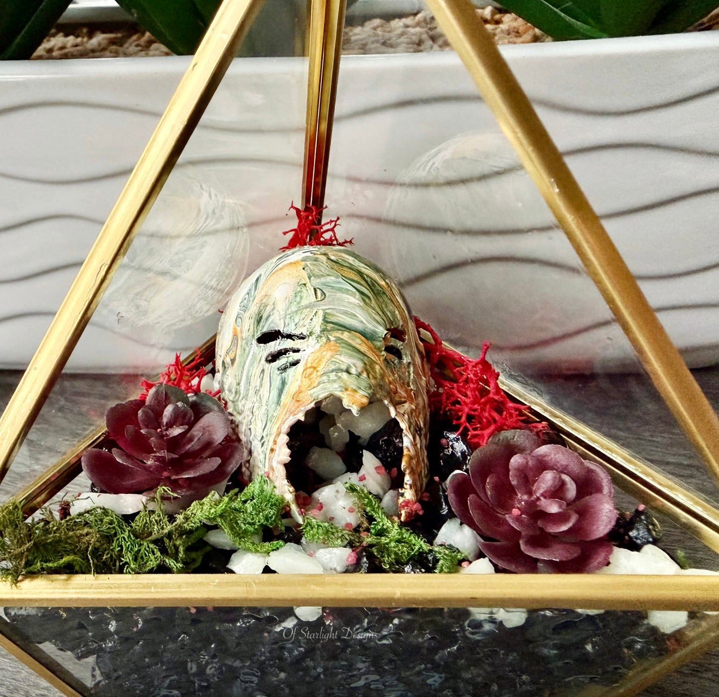 Melting Arcadia Triangle Terrarium