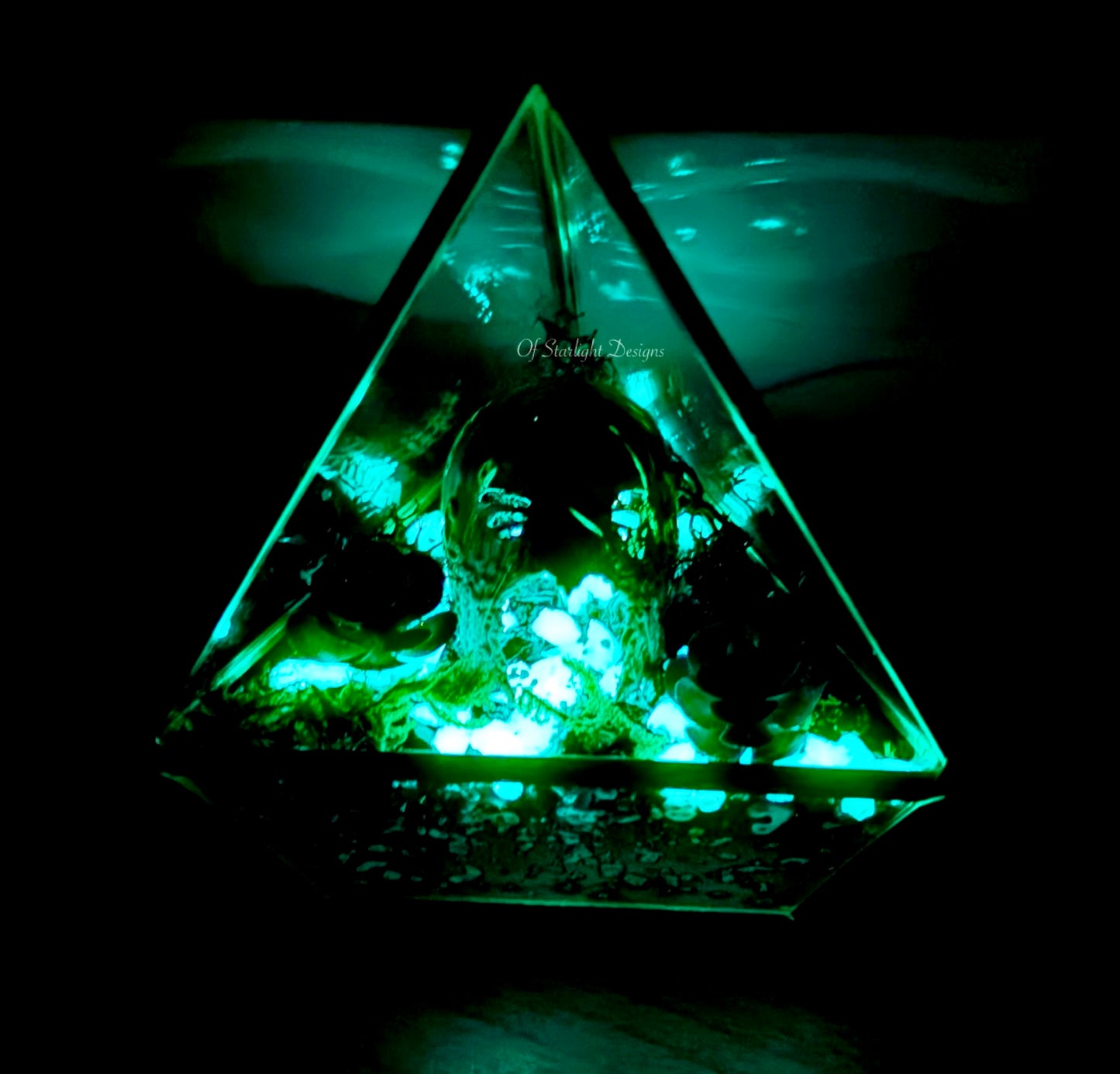 Melting Arcadia Triangle Terrarium
