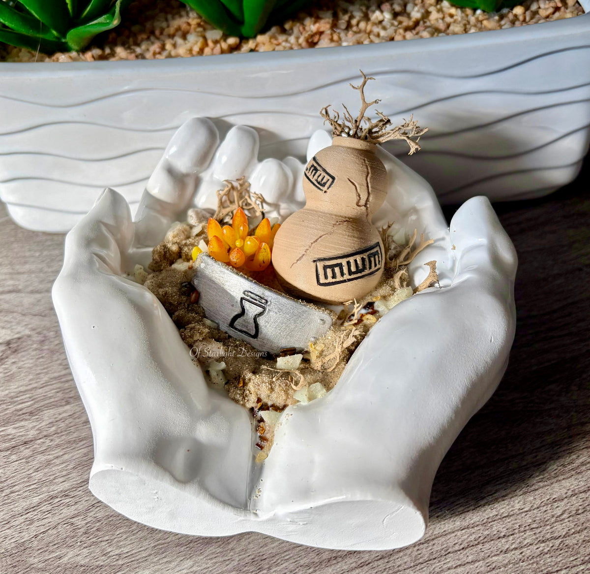 Sand Gourd Hands