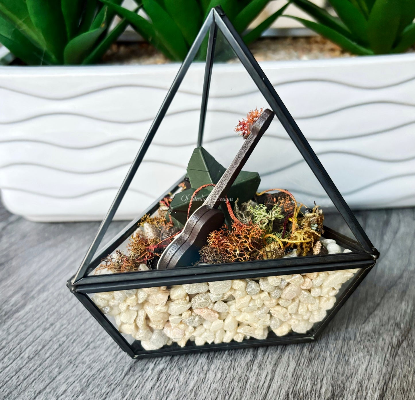 TLOU Little Light Terrarium